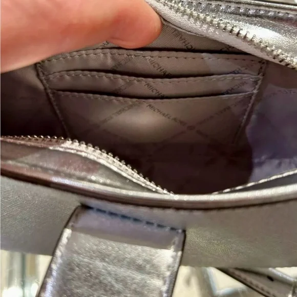 NWT Michael Kors Beautiful Shimmering Carmen Small Metallic Shoulder Bag - Picture 8 of 11